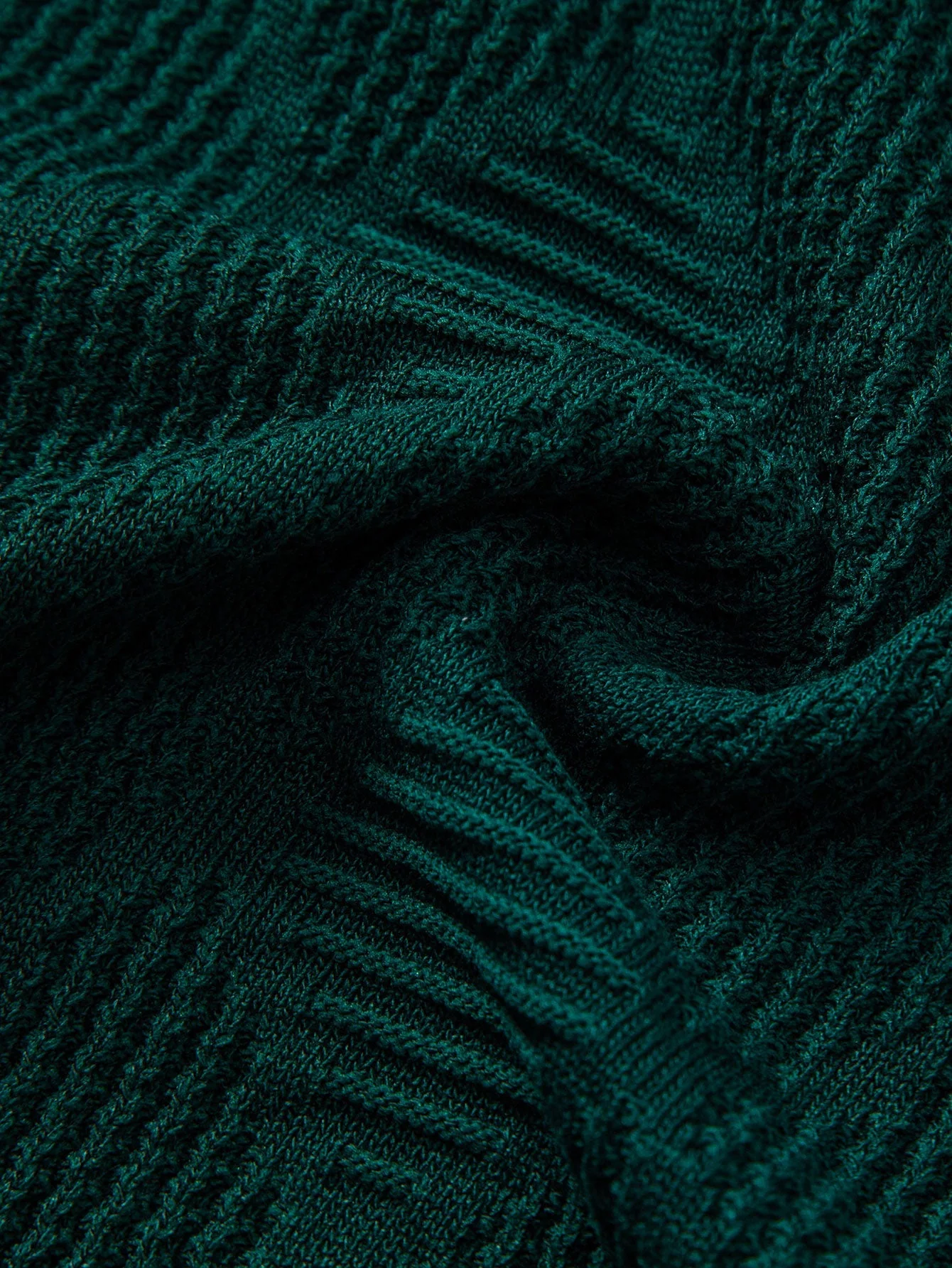 Aiden | Rhombus Textured Zip Up Knitted Polo Shirt - Image 4